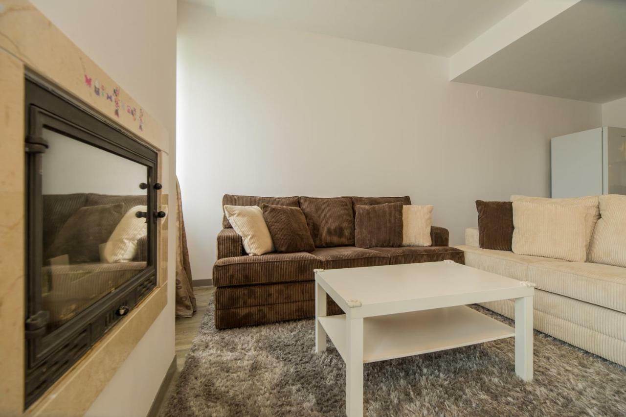 Family Apartment In Silver Mountain Resort Пояна-Брашов Экстерьер фото